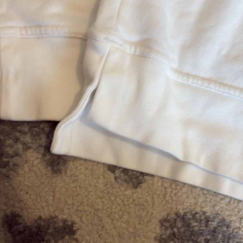 University of Pittsburgh white crew neck - Picture 3 of 4